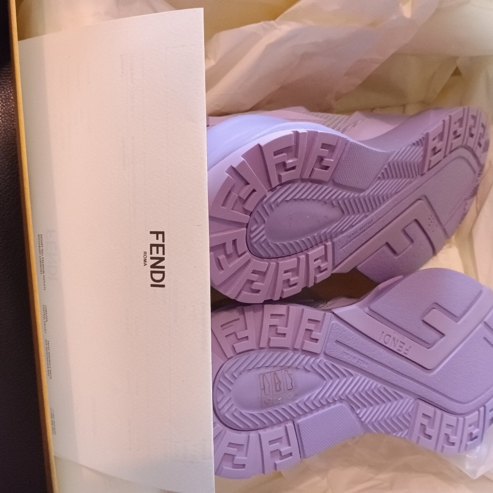 Authentic Fendi sneakers - Picture 3 of 10